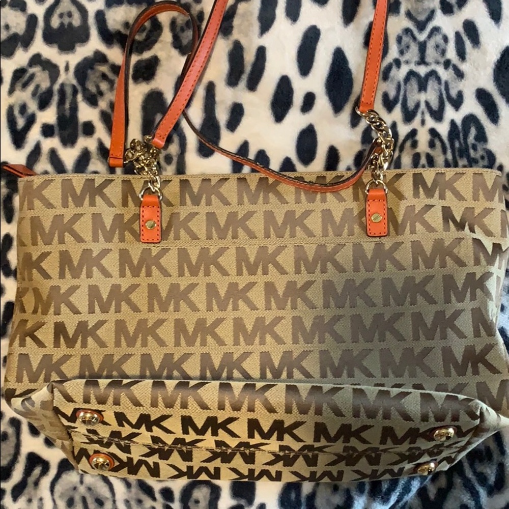 Used Micheal Kor handbag